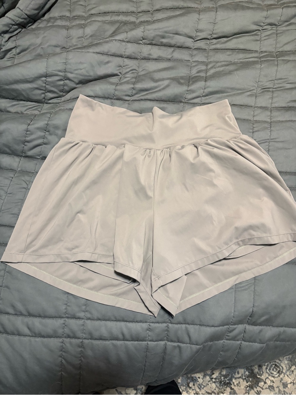 HALARA Light Gray High-Waist Athletic Shorts Double Layer